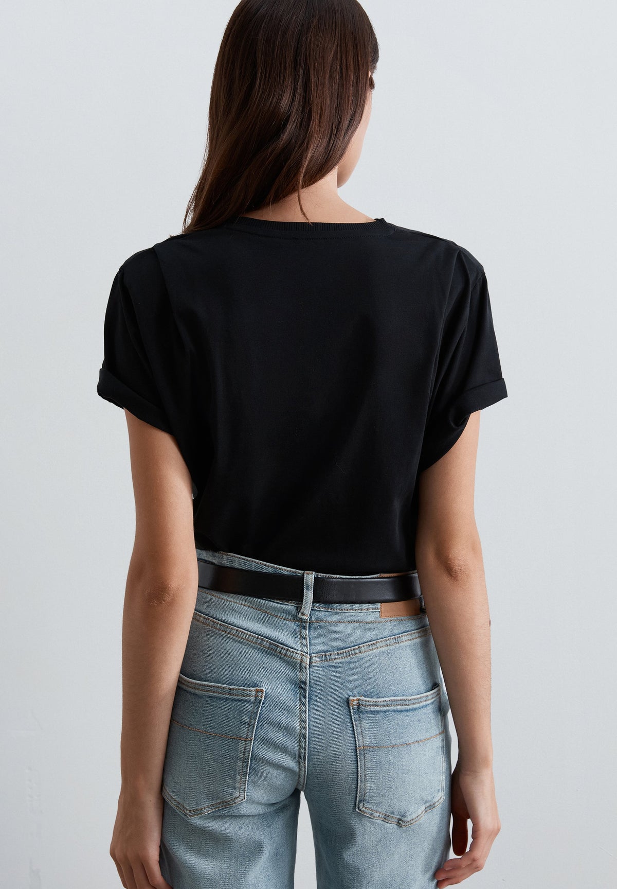 SCSHOULDER PADS  CORPORATE TEE