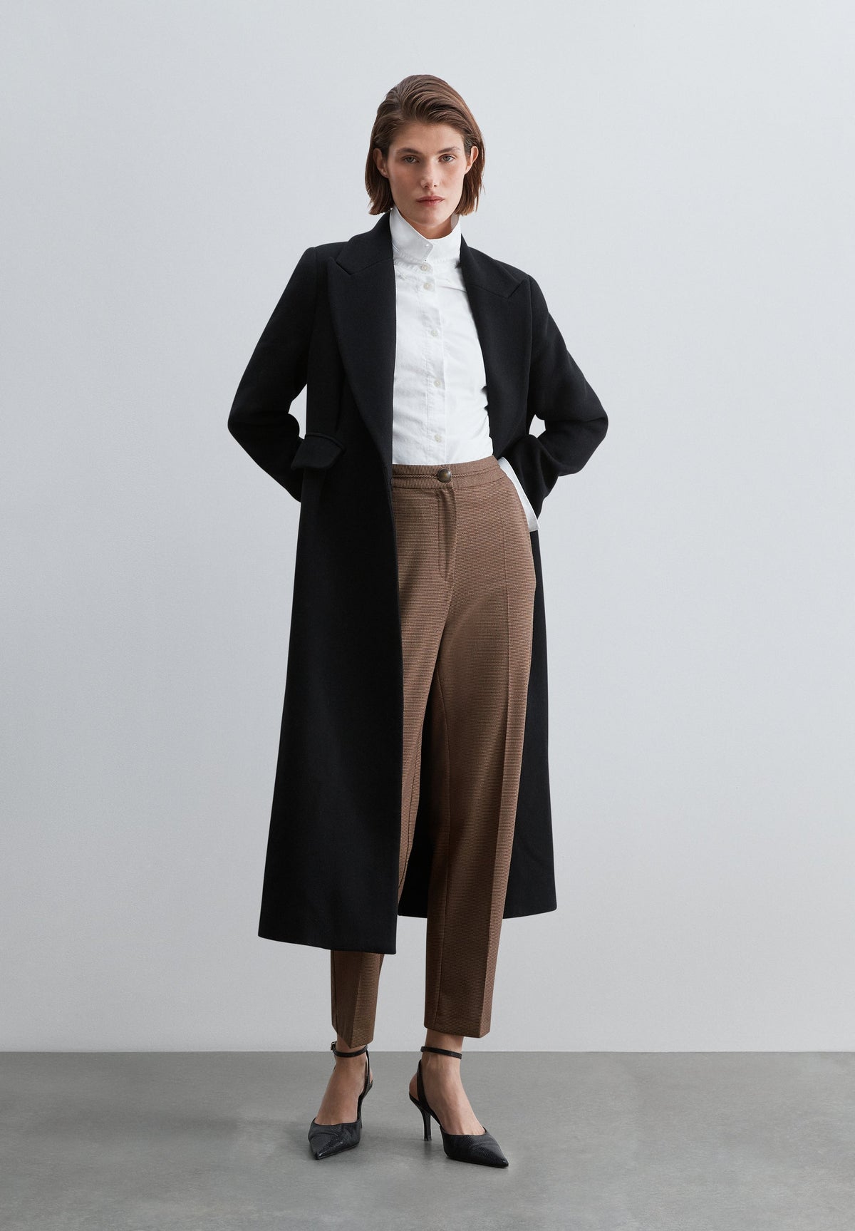 WOOL COAT WITH DARTS