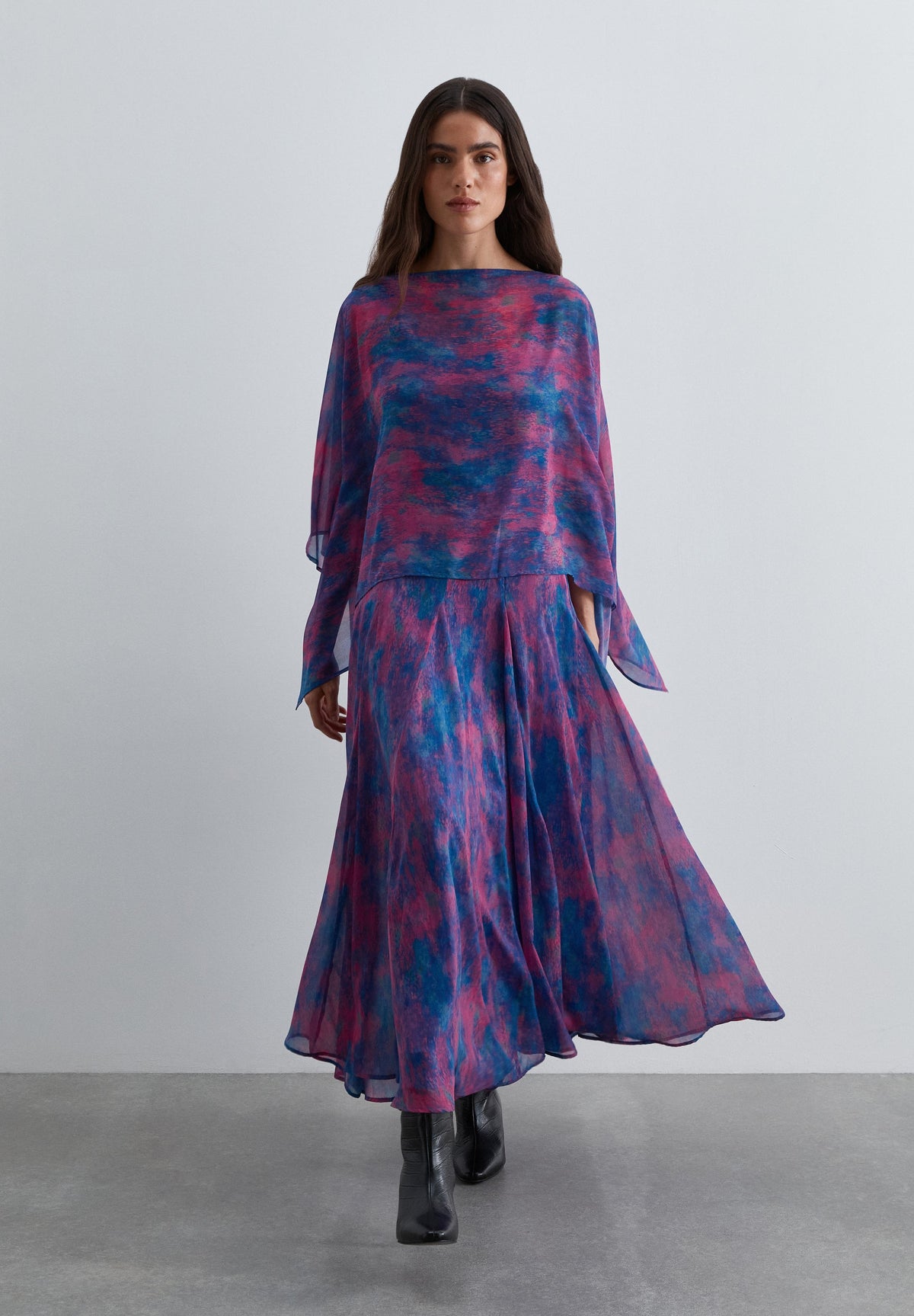 FLOWING PRINTED DRESS