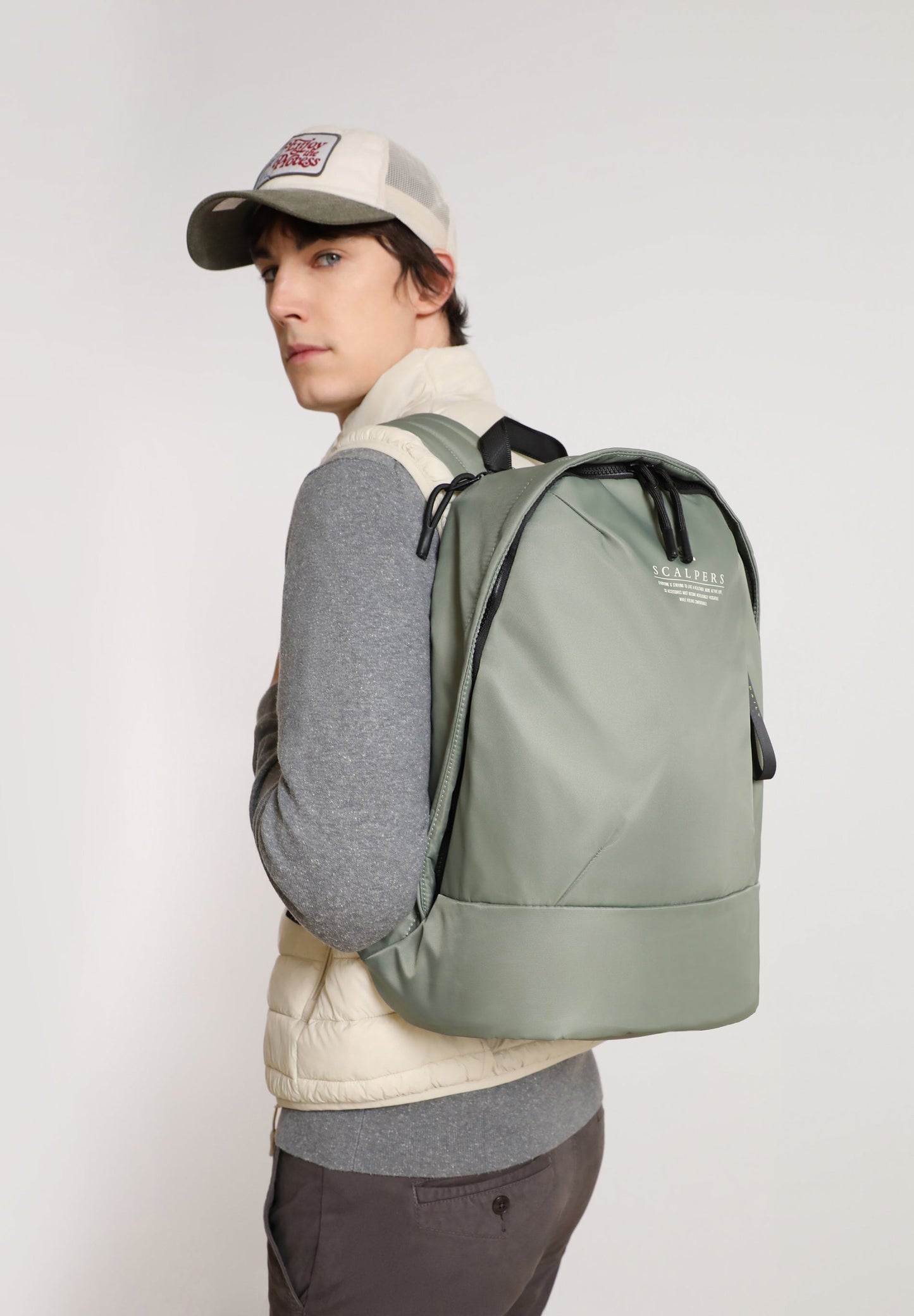 BACKPACK WITH FRONT ZIPPED POCKET