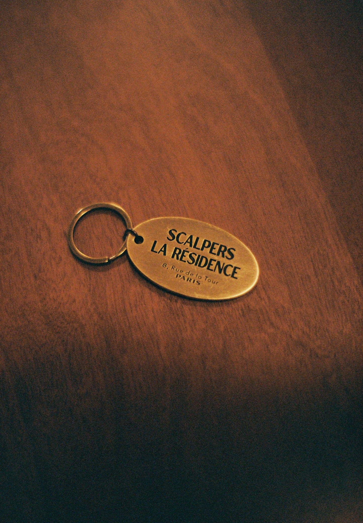 SCRESIDENCE METAL KEYCHAIN