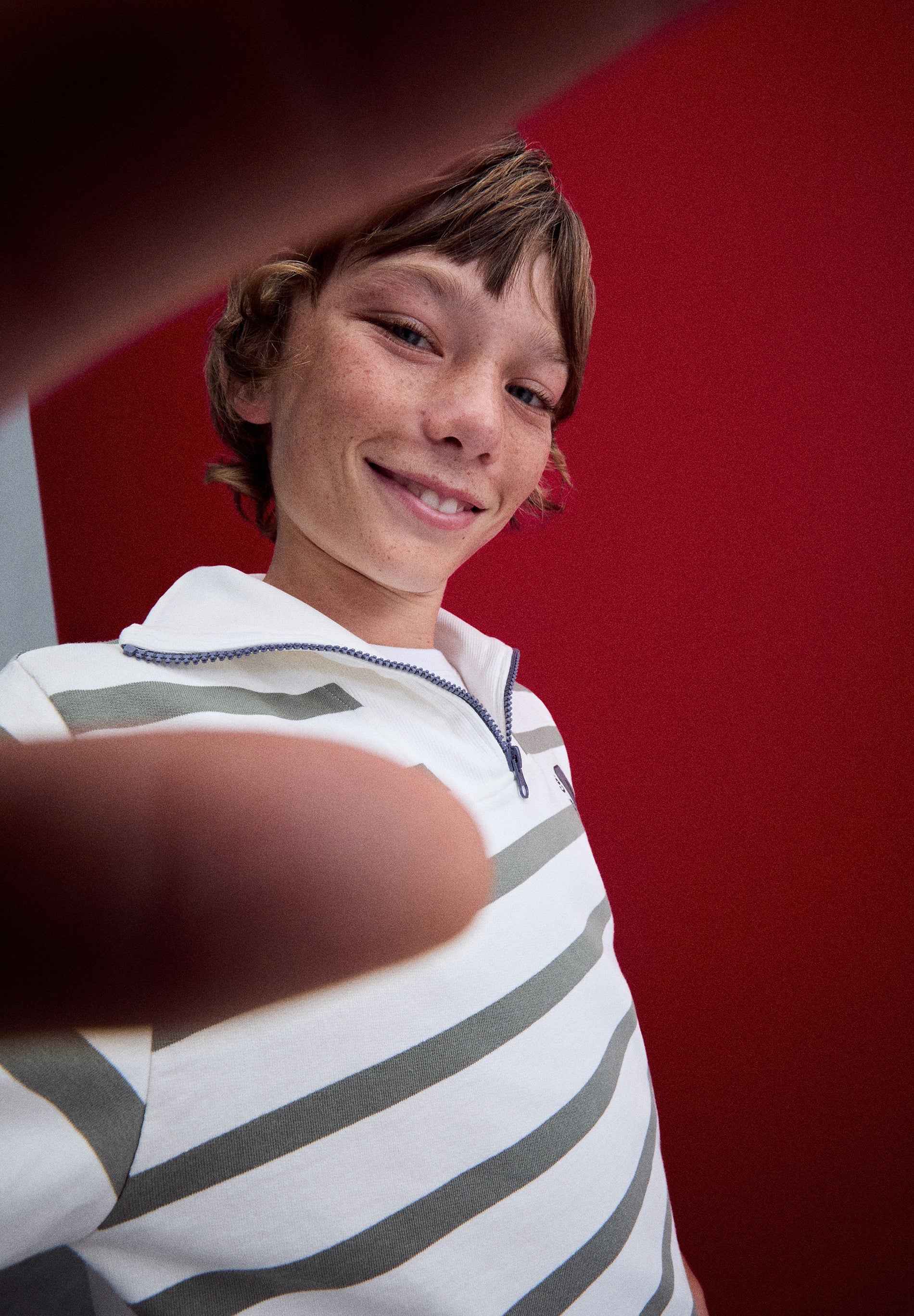 SUDADERA RAYAS CALAVERA