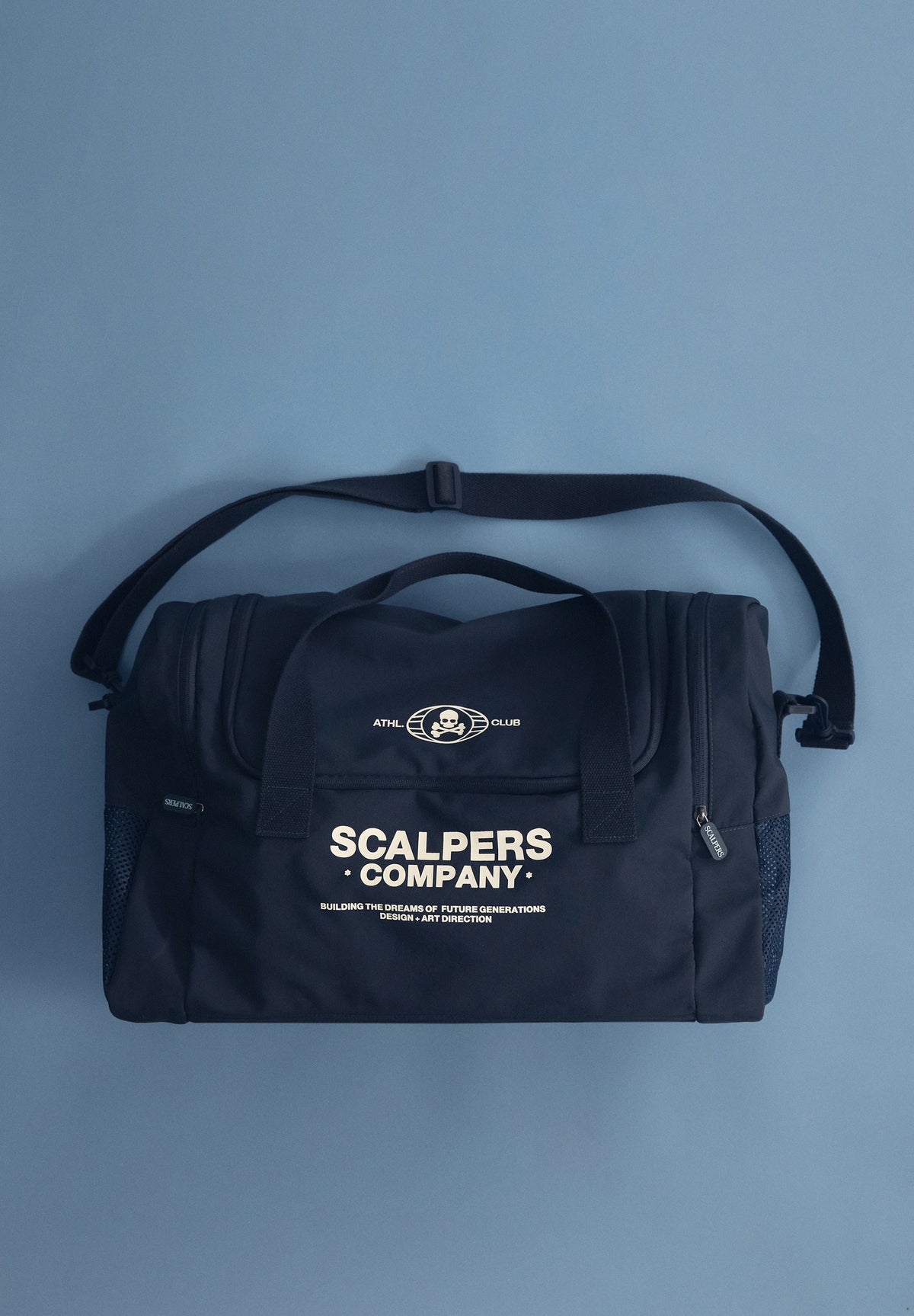 SPORTS DUFFLE BAG
