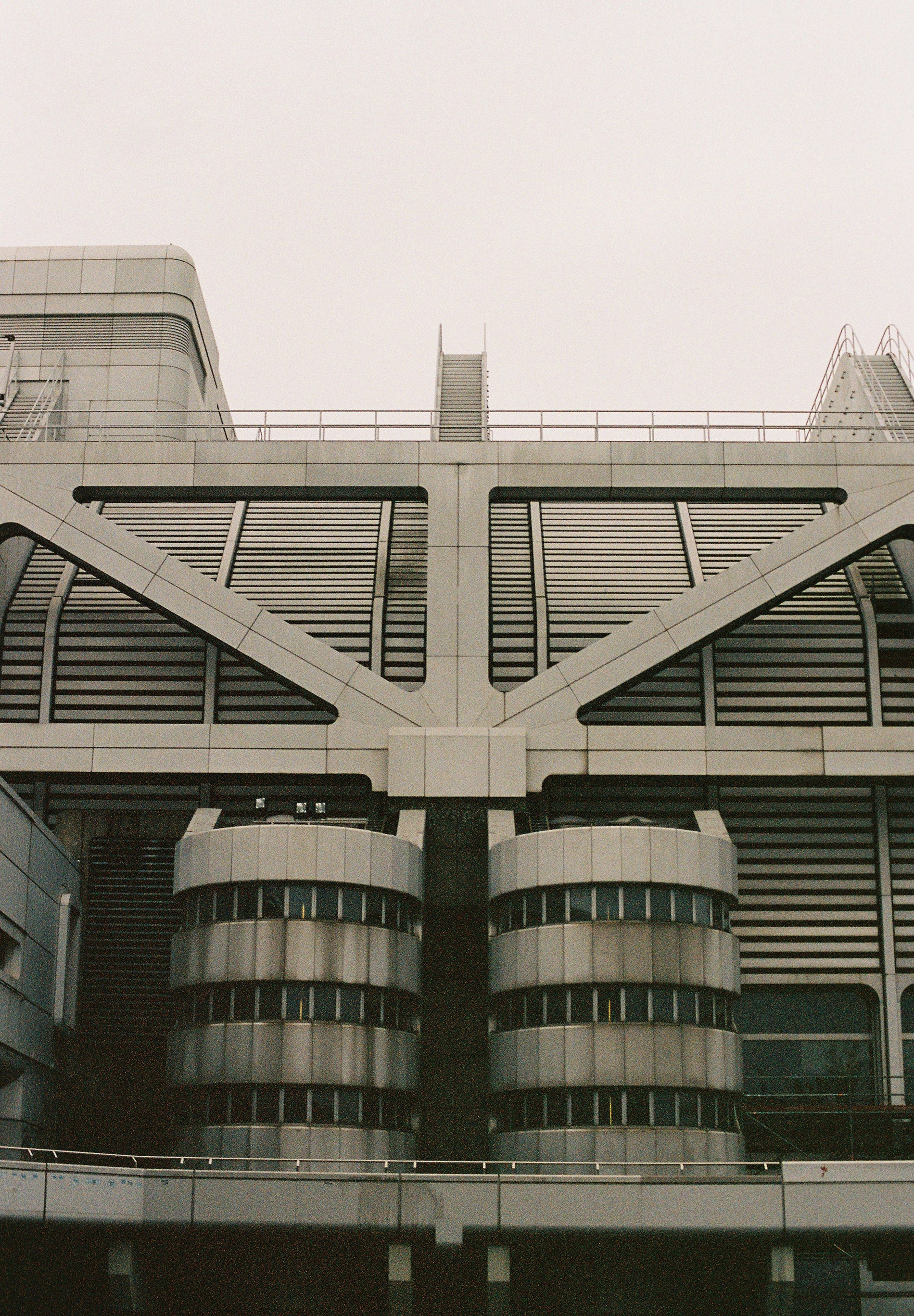 STRAIGHT LEATHER TROUSERS