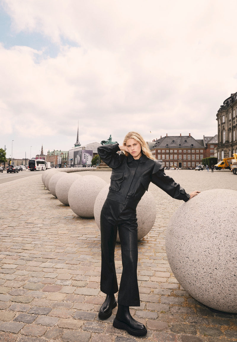 ANCKLE FLARE LEATHER TROUSERS
