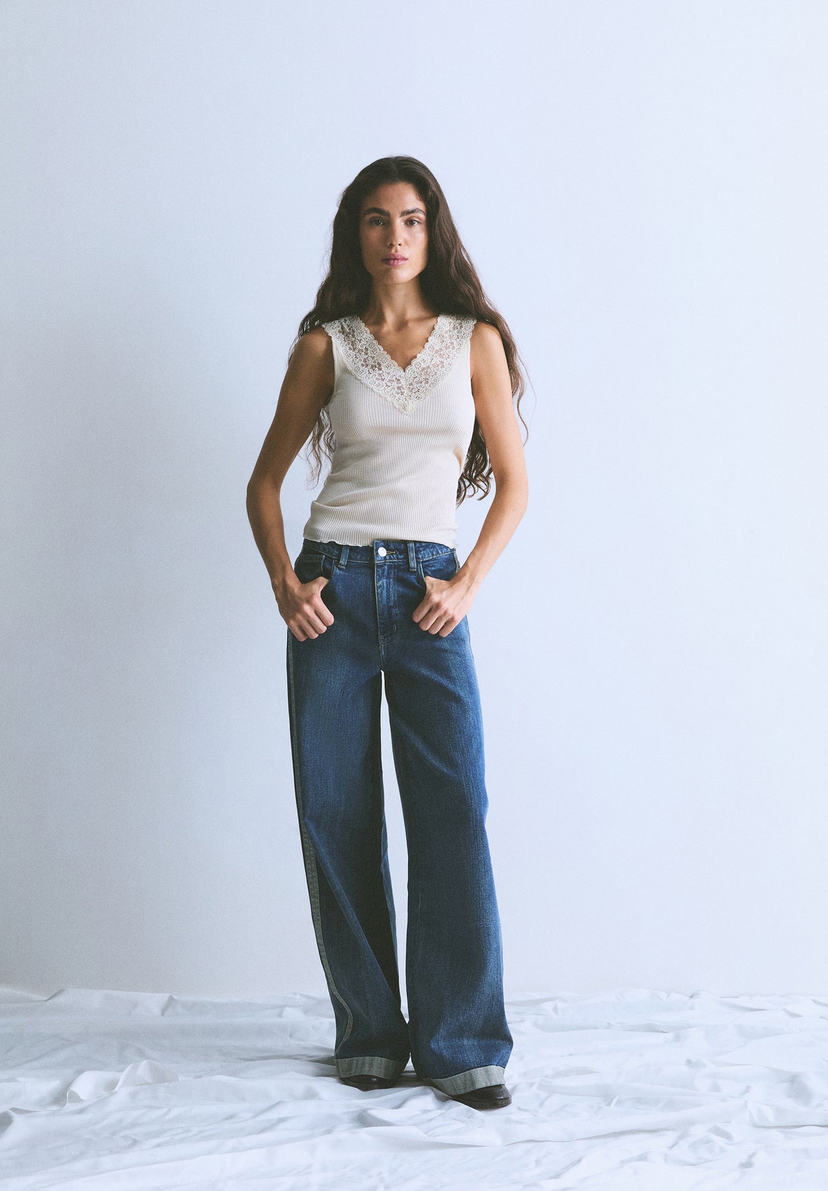 SCV LACE TANKE TEE