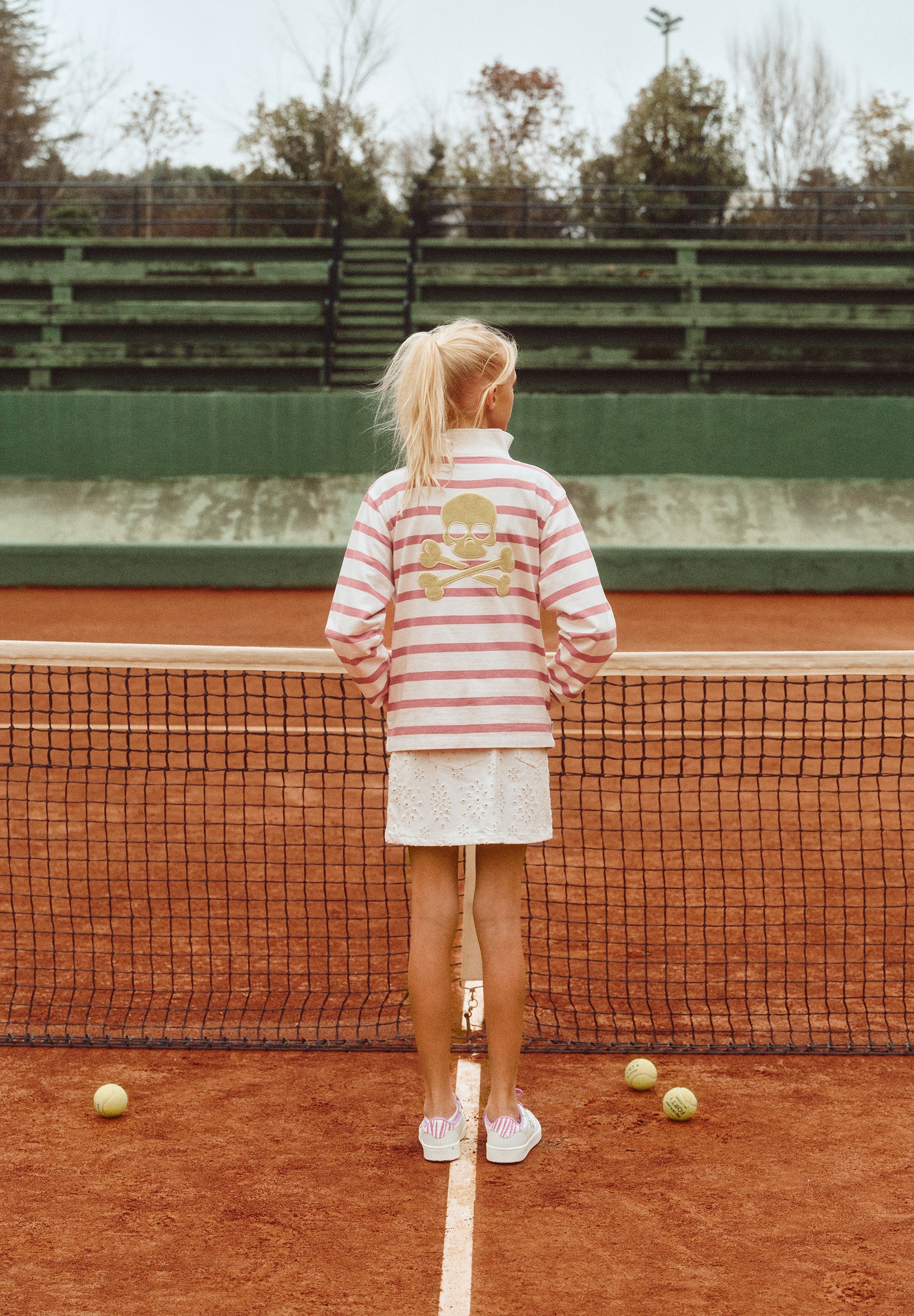 HIGH NECK STRIPED SWEATSHIRT