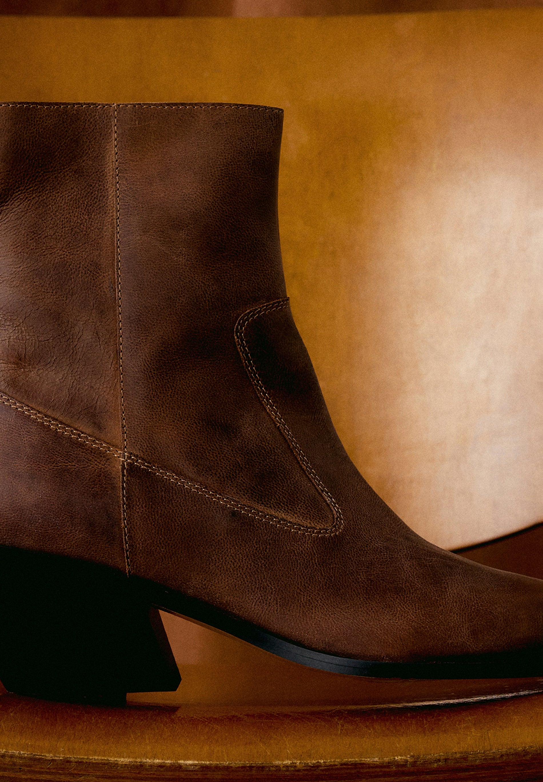SCNATURAL BOOTS