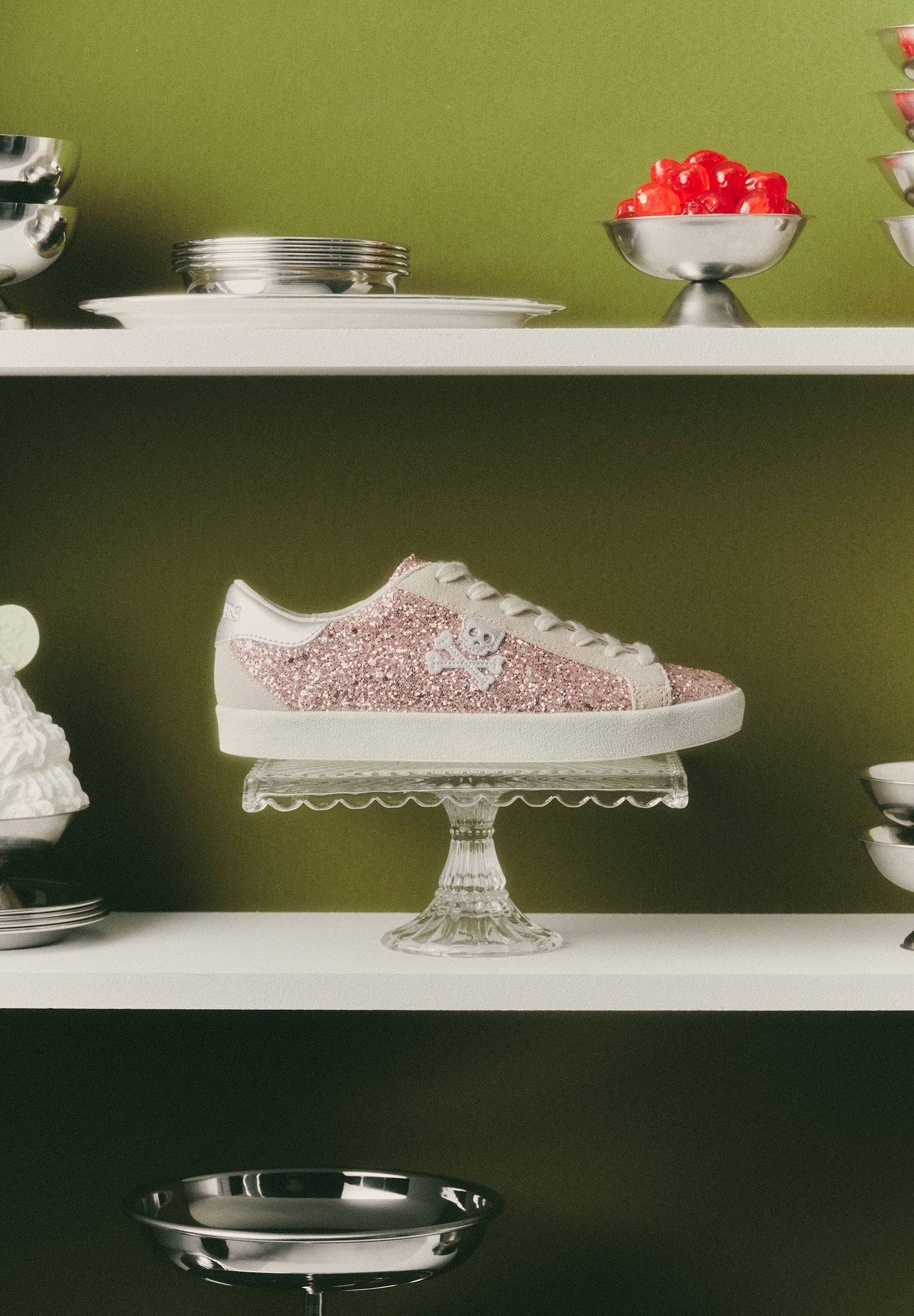 GLITTER SKULL SNEAKERS