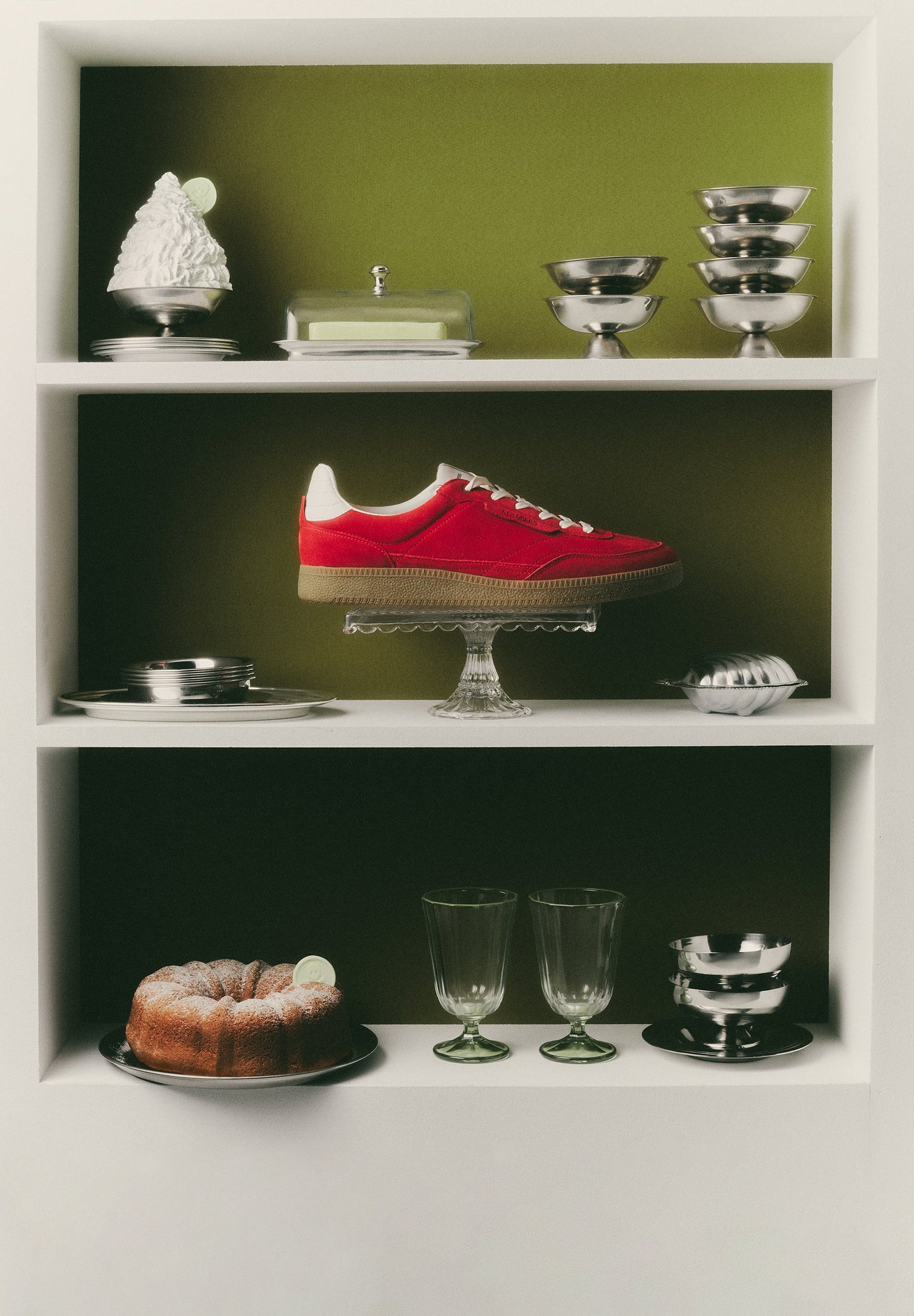 RETRO LEATHER SNEAKERS