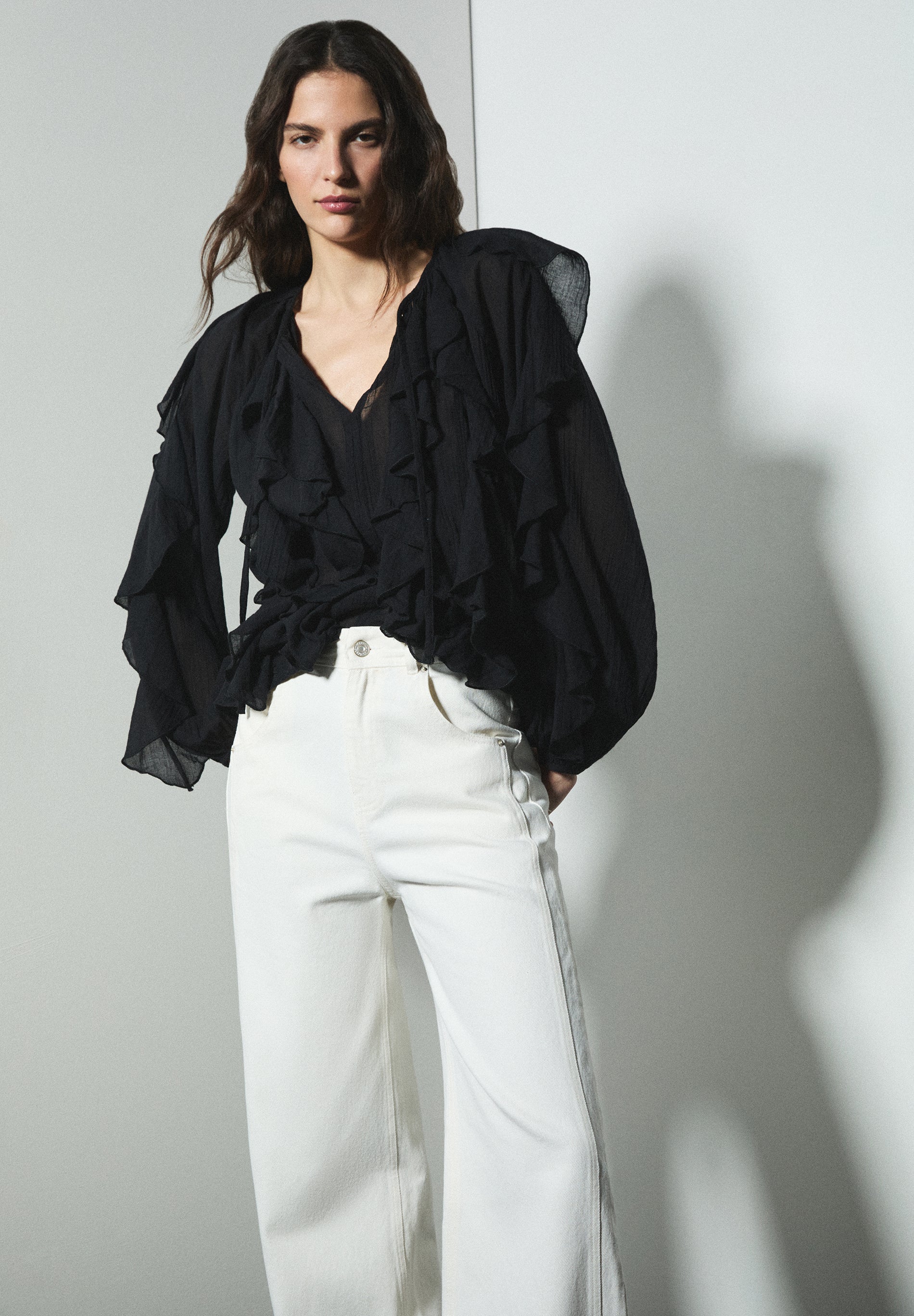COTTON RUFFLED BLOUSE