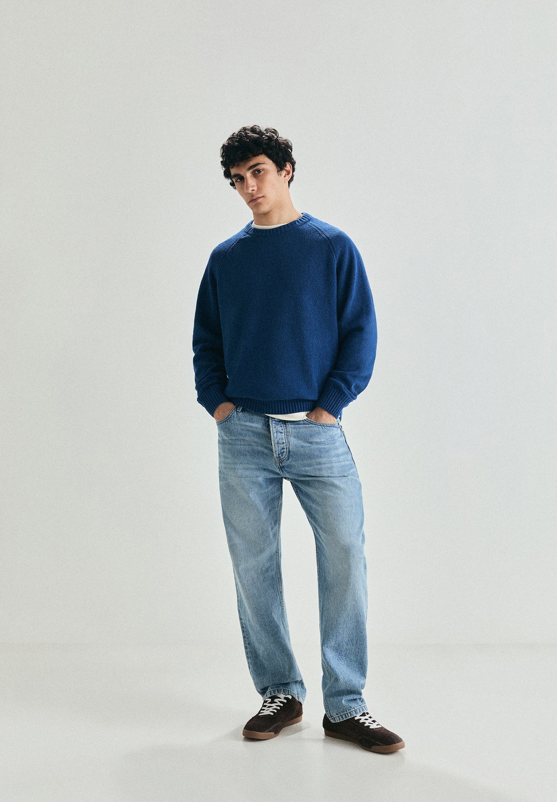 FINE KNIT SWEATER