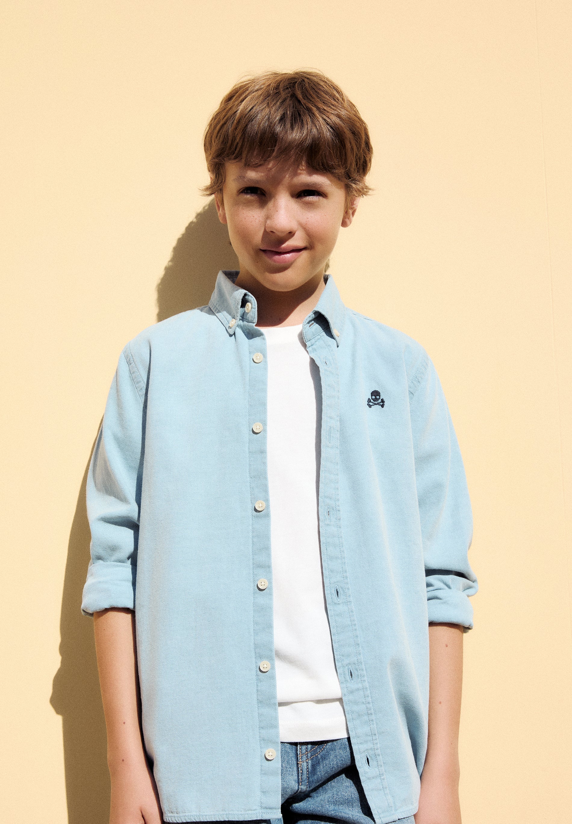BUTTON-DOWN COLLAR DENIM SHIRT