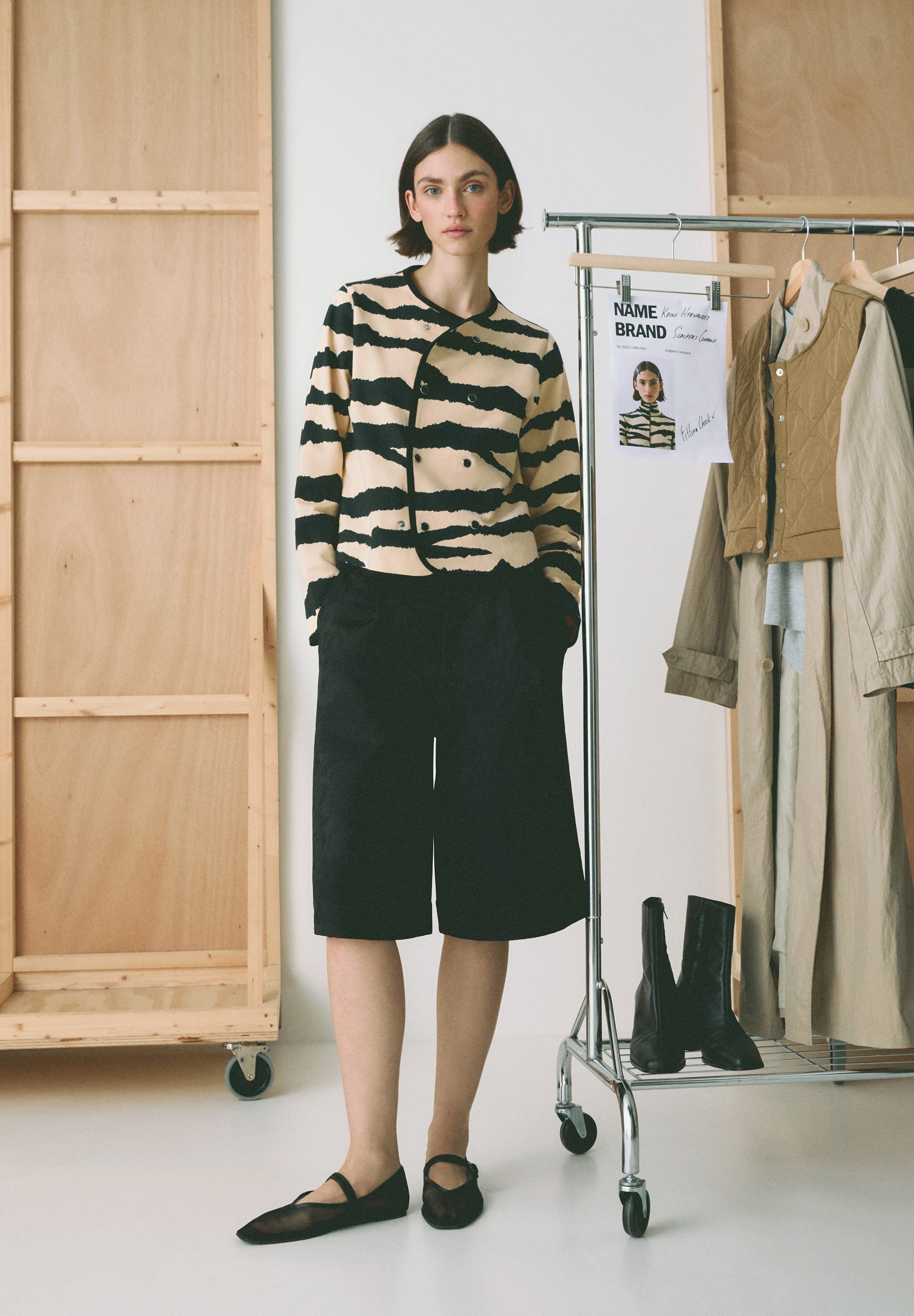 JACQUARD BERMUDA SHORTS
