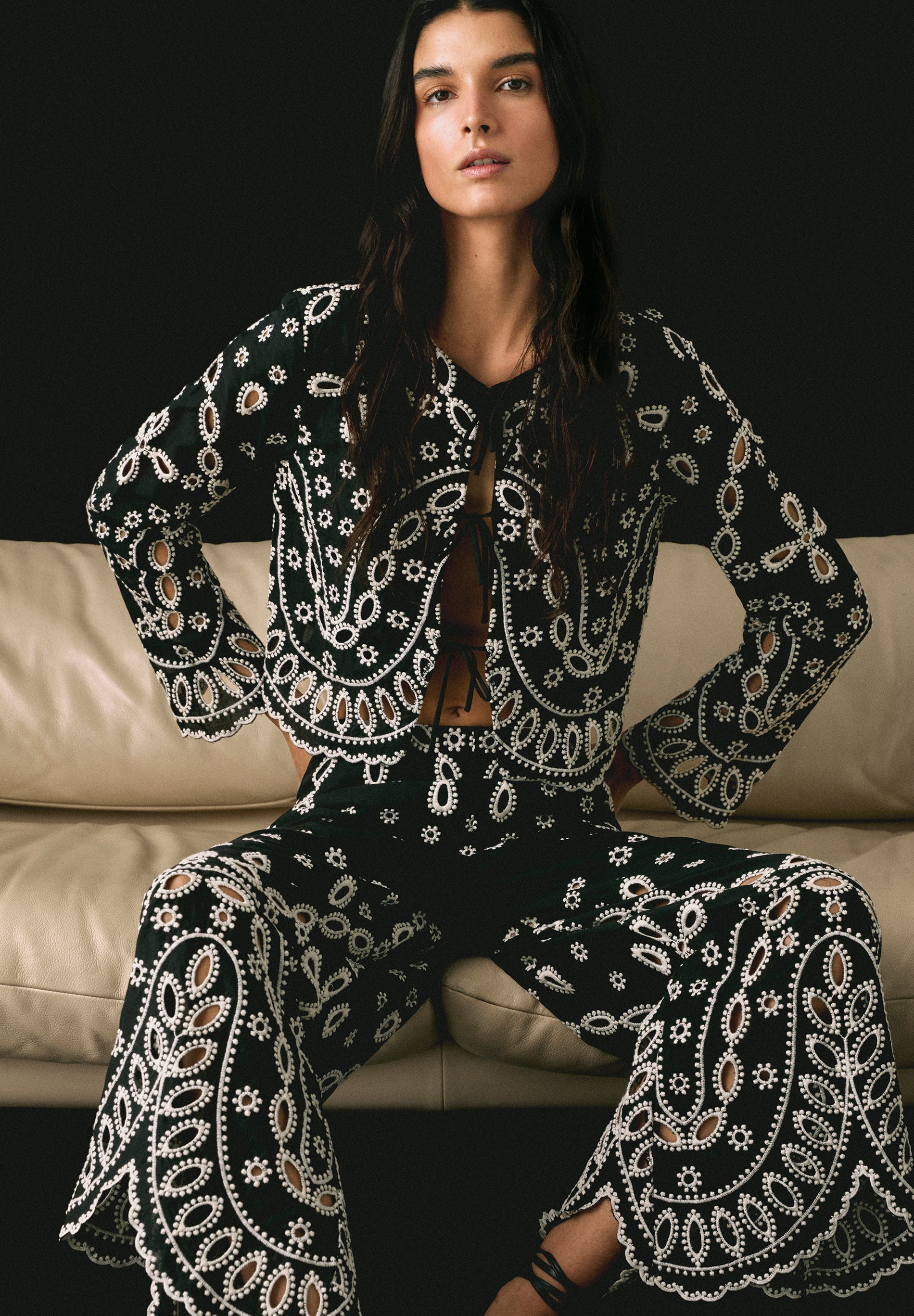 CONTRAST EMBROIDERED SHIRT