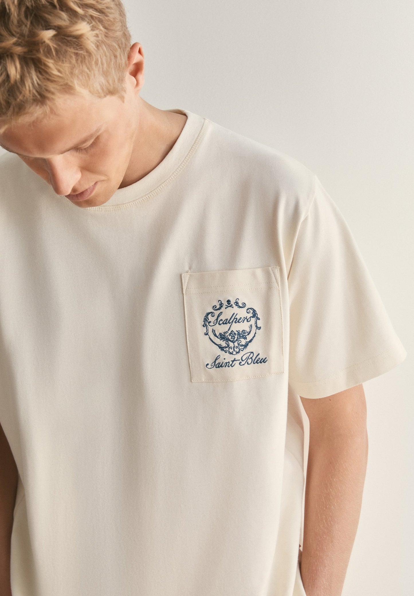 SCPOCKET SAINT BLEU TEE