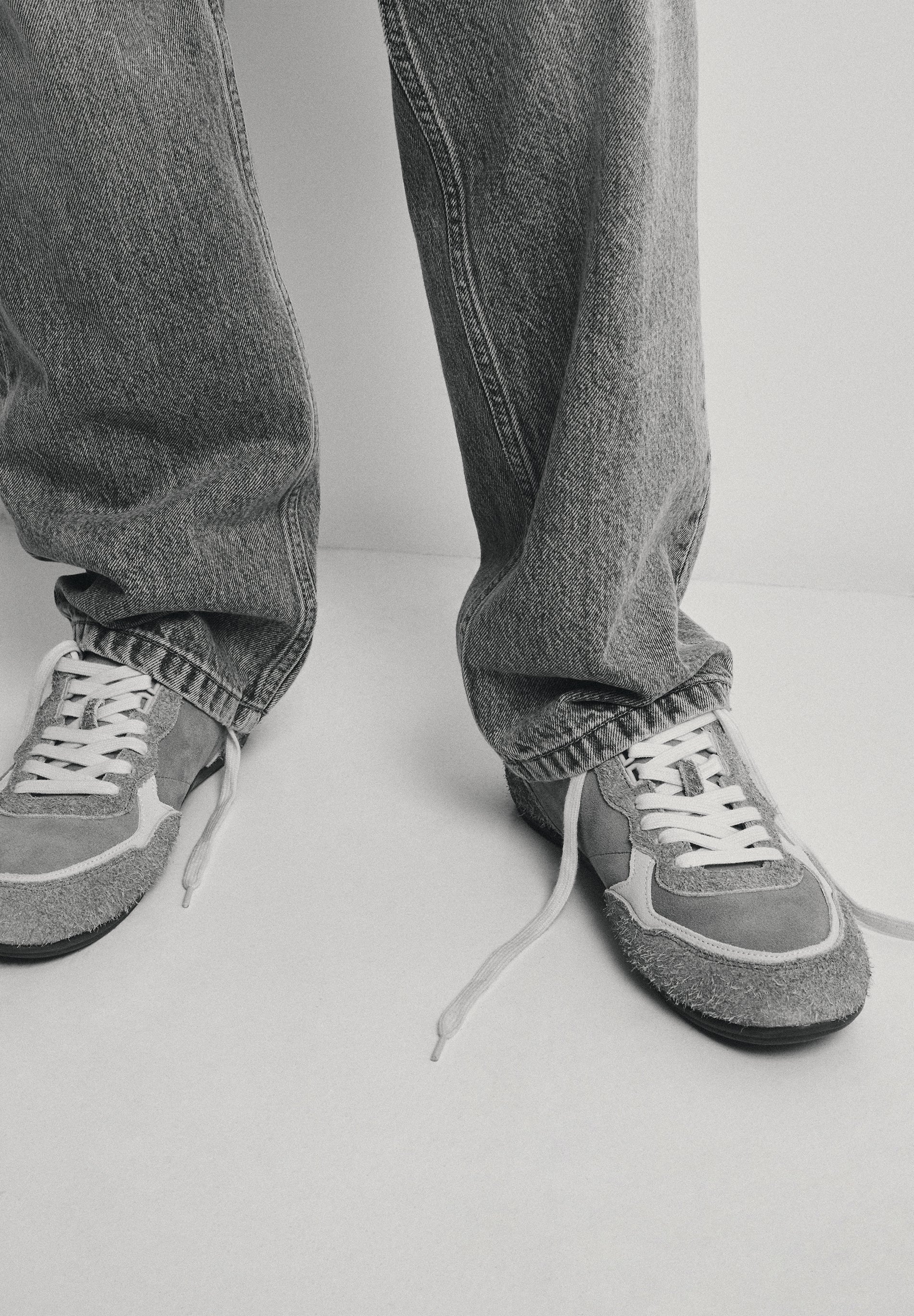 LOW TOP SUEDE SNEAKERS
