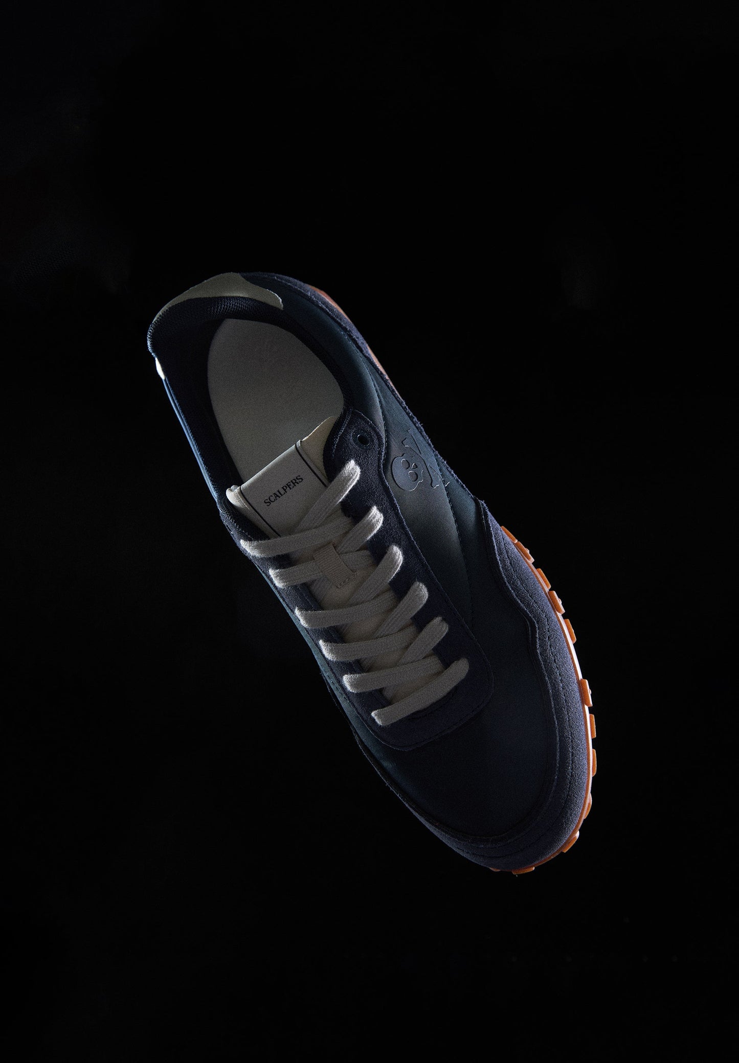 SCNU DACH SNEAKERS