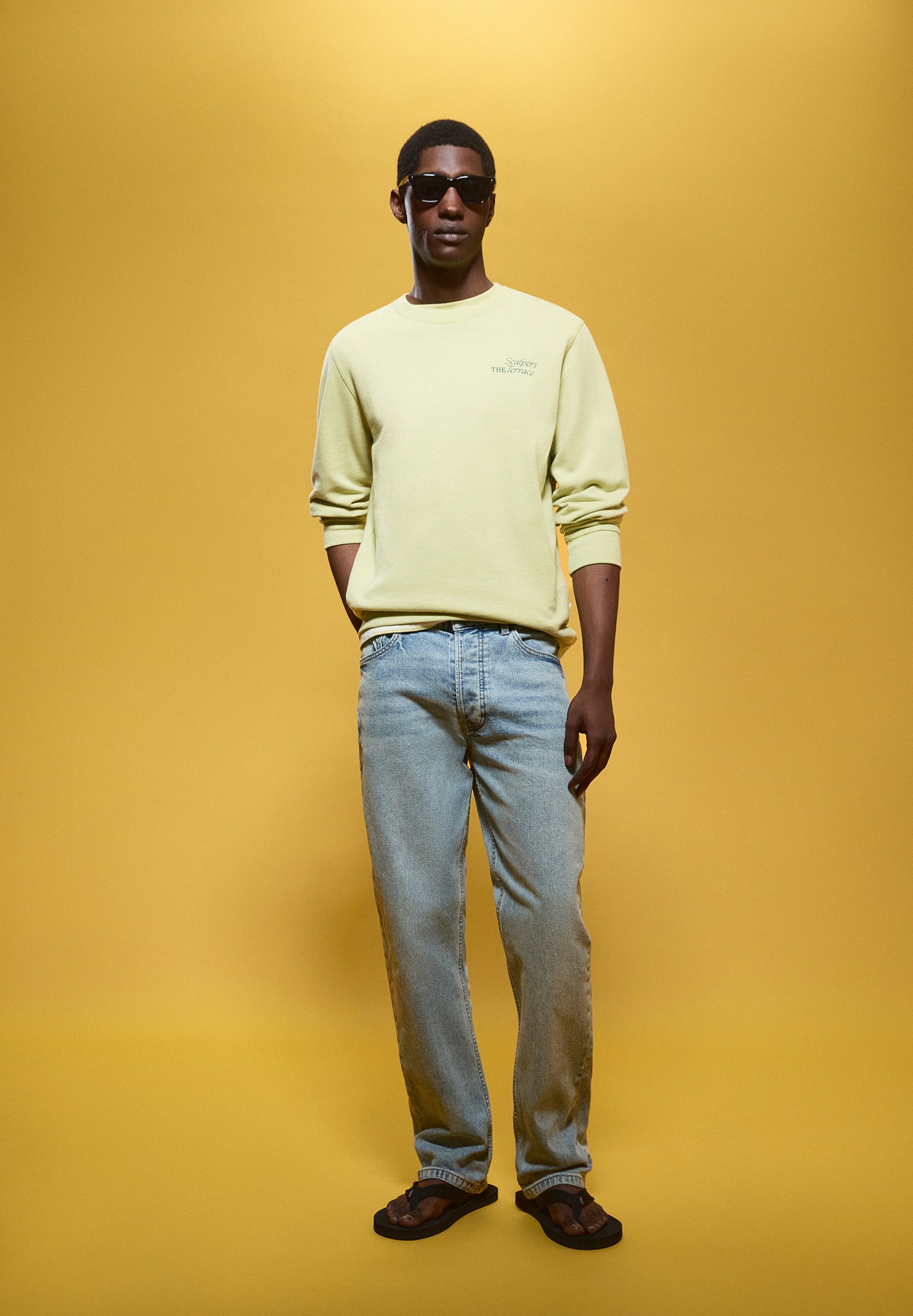 REGULAR JEANS