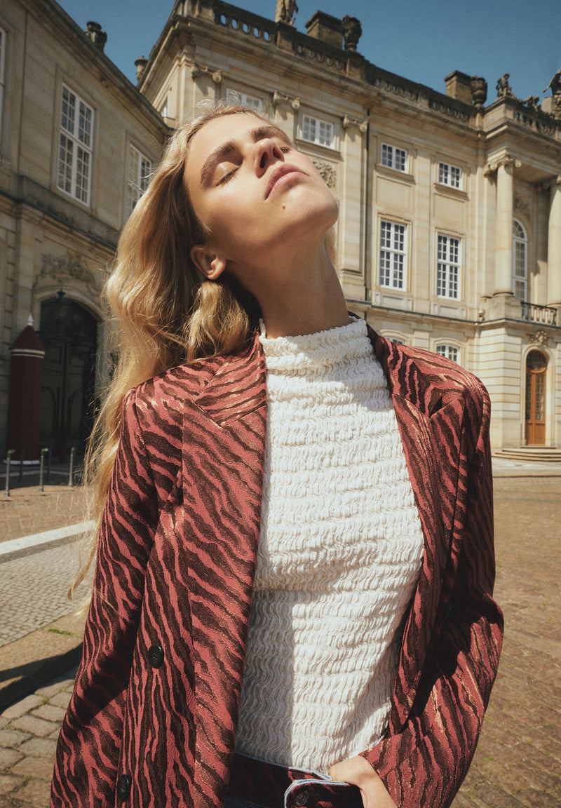 SATIN ANIMAL PRINT BLAZER