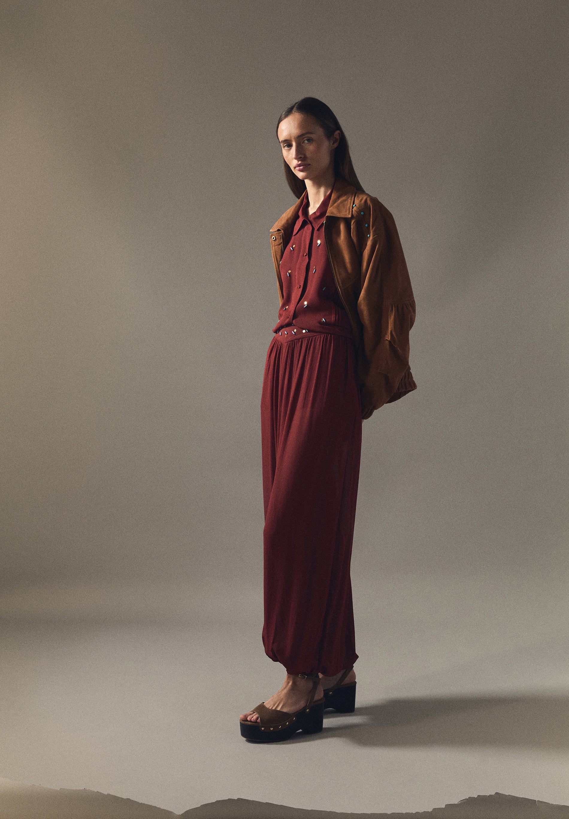 BALLOON TROUSERS WITH APPLIQUÉS