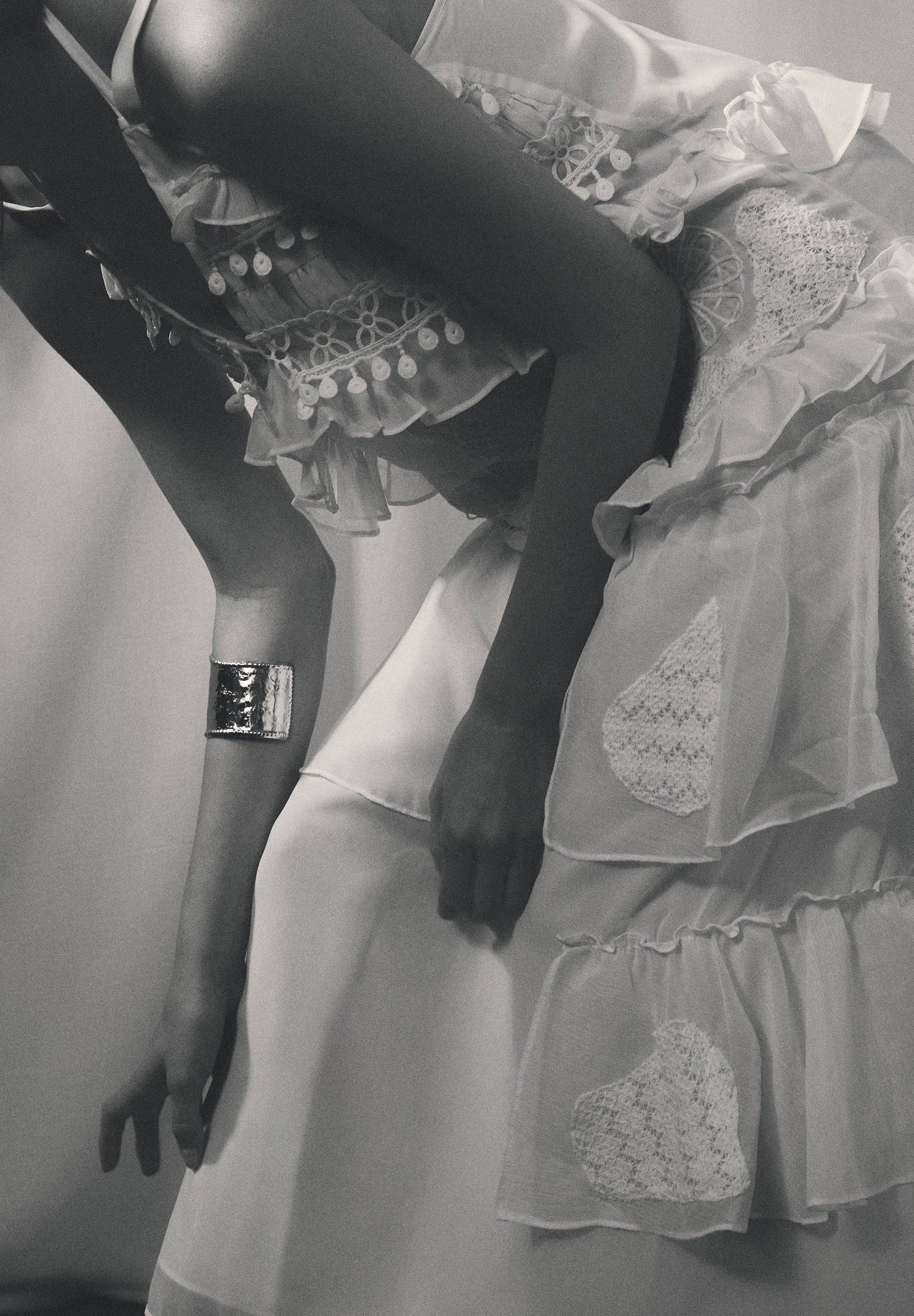 LACE DRESS WITH RUFFLES