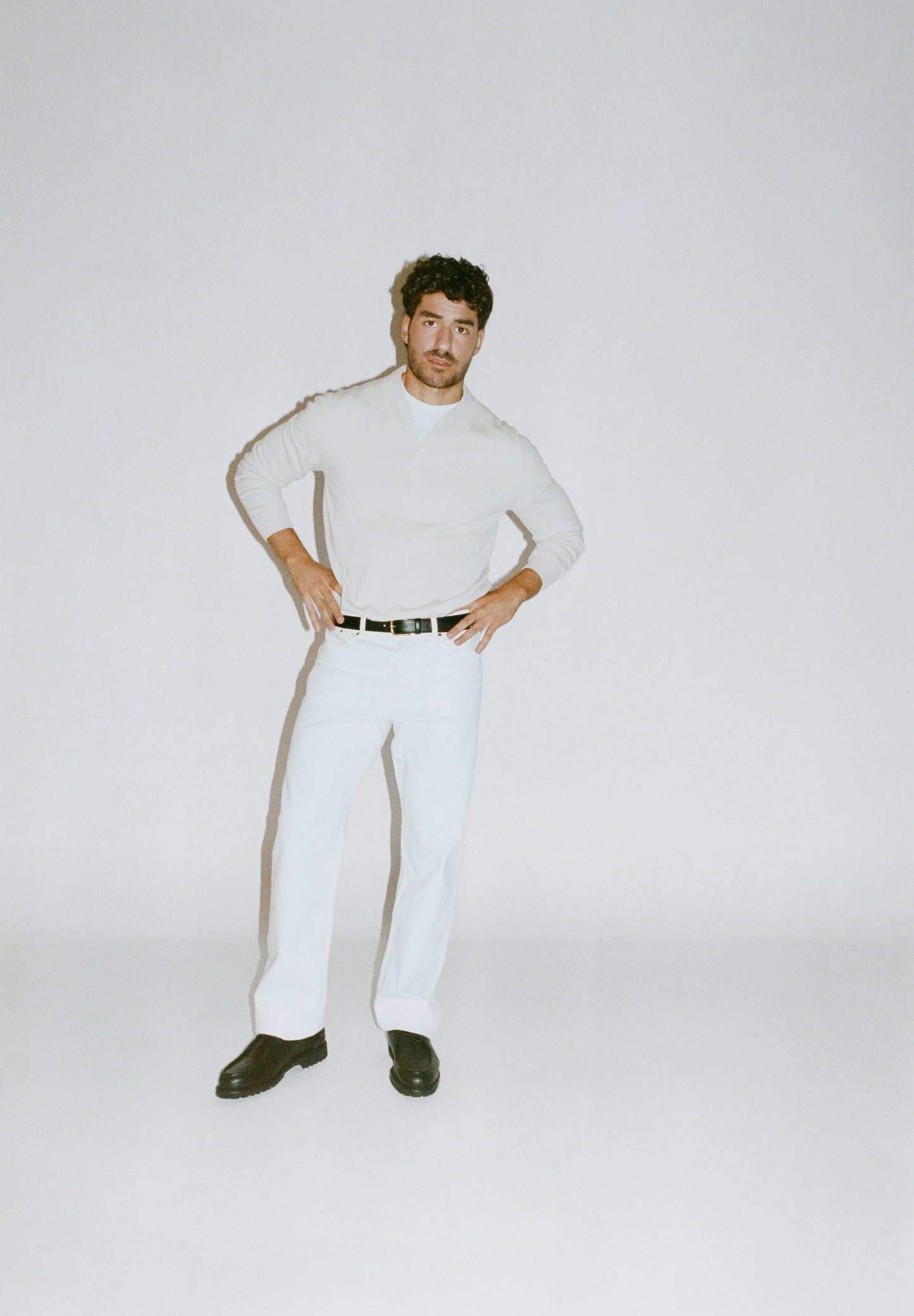 V-NECK WOOL SWEATER WITH POLO SHIRT COLLAR